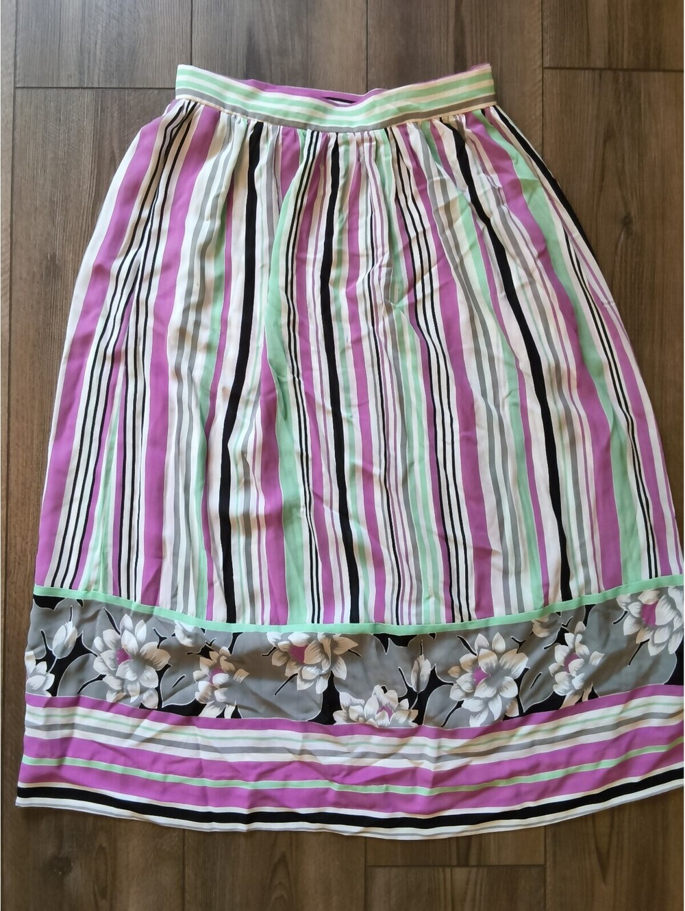 True Vintage 70s Classics Campus Casuals Striped Midi Skirt Floral Size 9/10